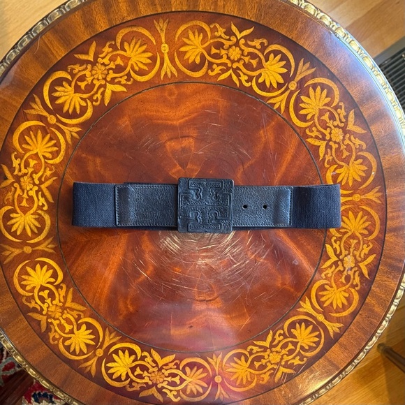 NWT Tory Burch Black Leather Square Stacked T Logo Stretch Belt Size S/M $295 - Picture 3 of 6